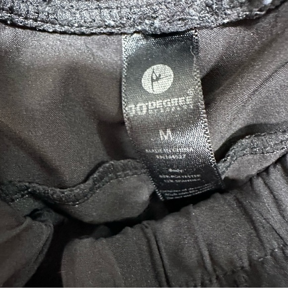 90 Degree By Reflex Black Activewear Shorts - Picture 4 of 5